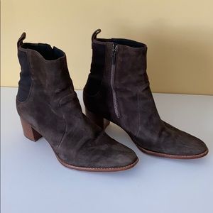 Timberland brown suede boots size 8 1/2 W